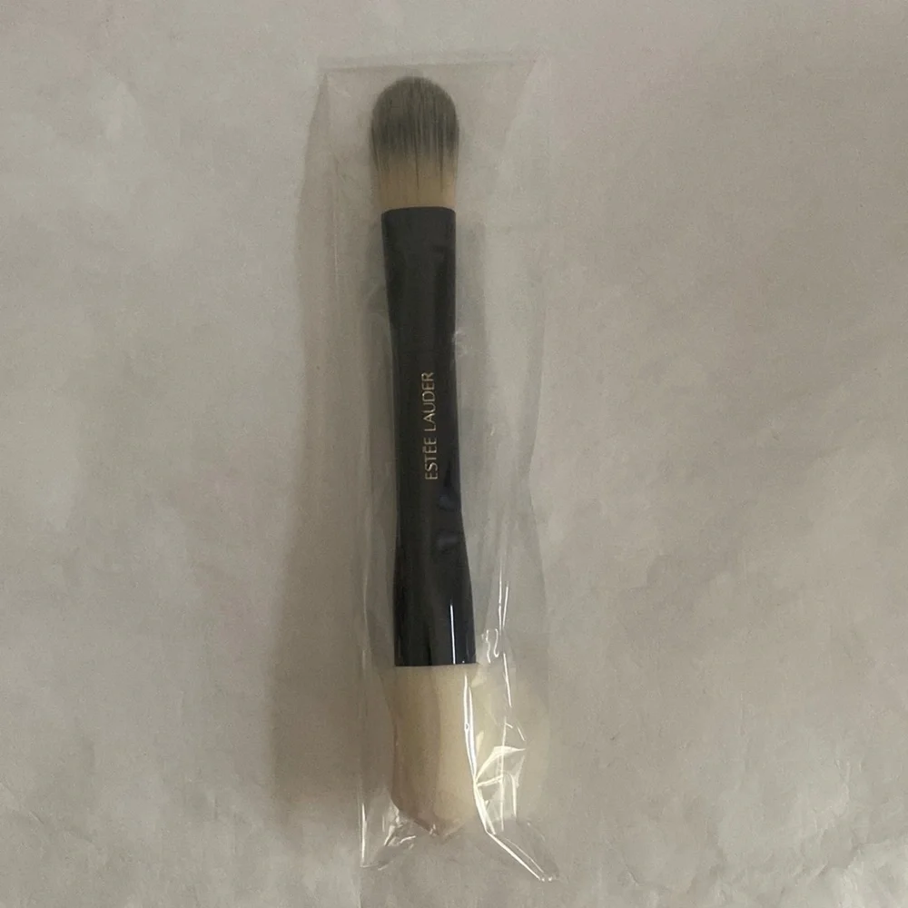 ESTEE LAUDER Dual Ended Liquid Foundation Brush NIP